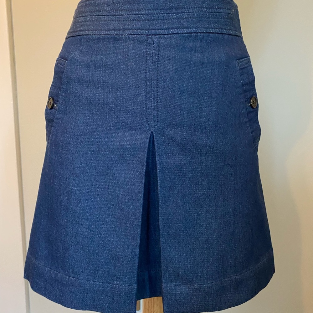 Loft Denim Fully Lined Casual Skirt with front pleat. Size 2